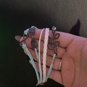 Braided Leaf Charm Bracelet - Blue and White